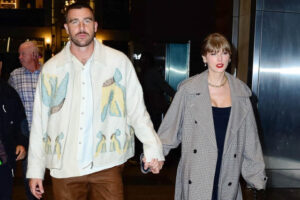 photo of Taylor Swift and Travis Kelce out on a date
